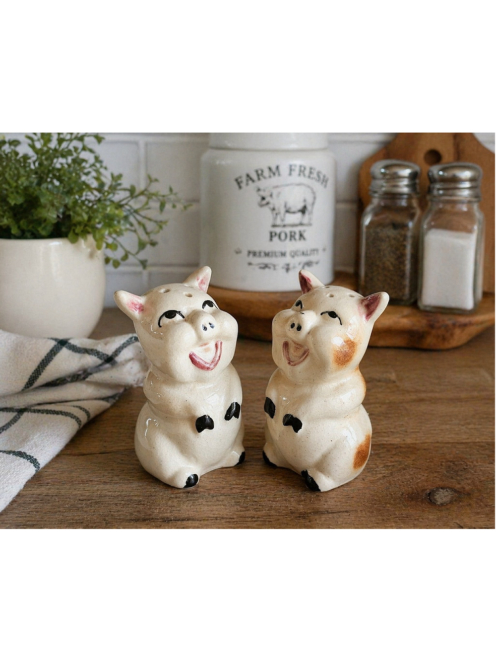 Vintage Ceramic Pig Salt & Pepper Shakers Set - Anthropomorphic Smiling Pigs